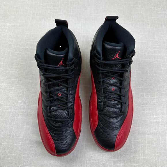 Jordan 12 \